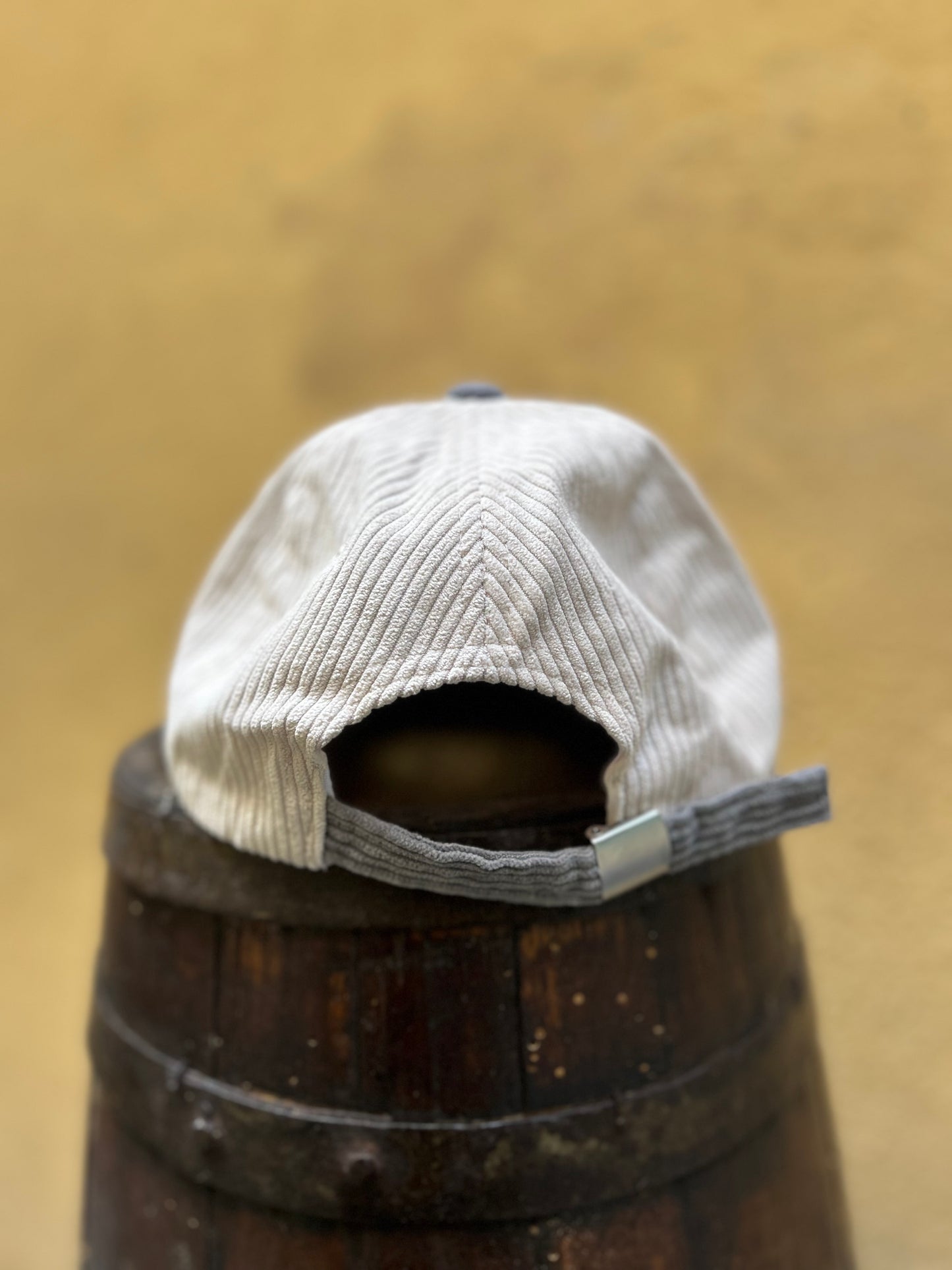 Casquette 2025 - Velours White & Grey