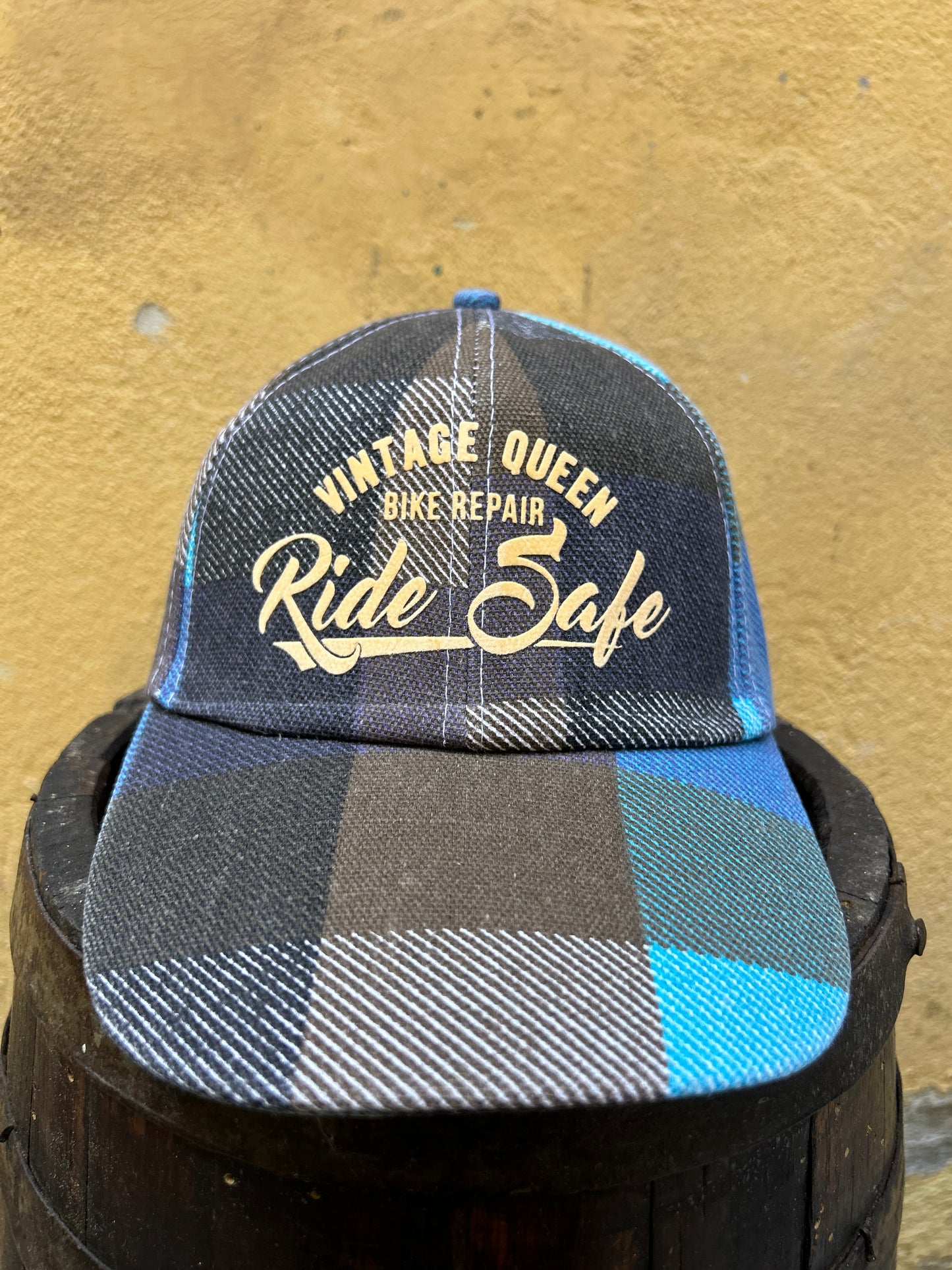 Casquette 2025 - Carreaux bleus