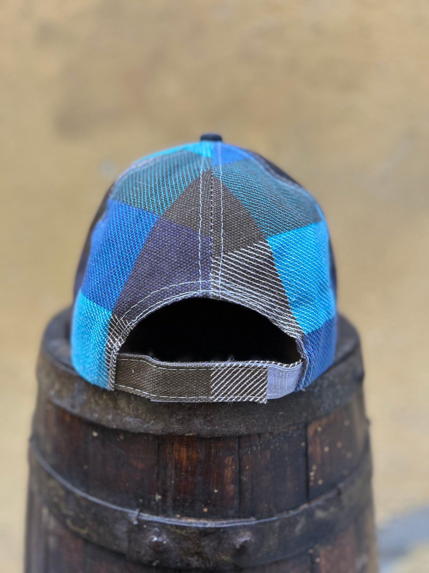 Casquette 2025 - Carreaux bleus