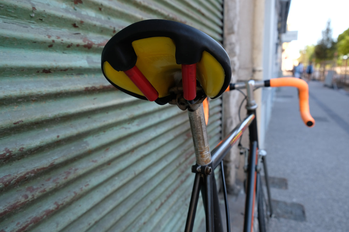 Vélo de course - Peugeot Bolide Noir et Feu